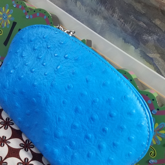 Blue Italian Leather Pouch - Picture 2 of 10